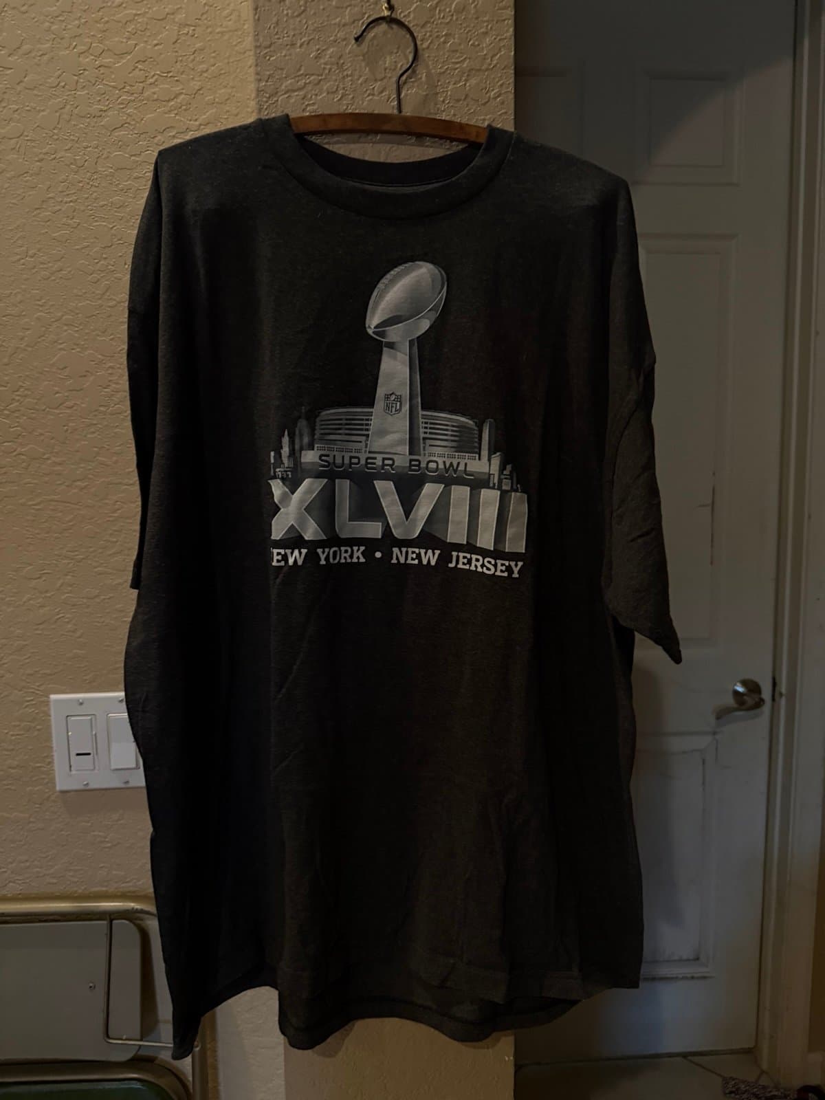 NFL Team Apparel Super Bowl XLVIII T-Shirt 2XL Dark Grey