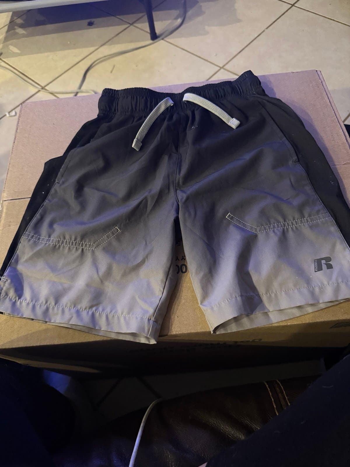 Russell Boys Ombre Shorts M (8)
