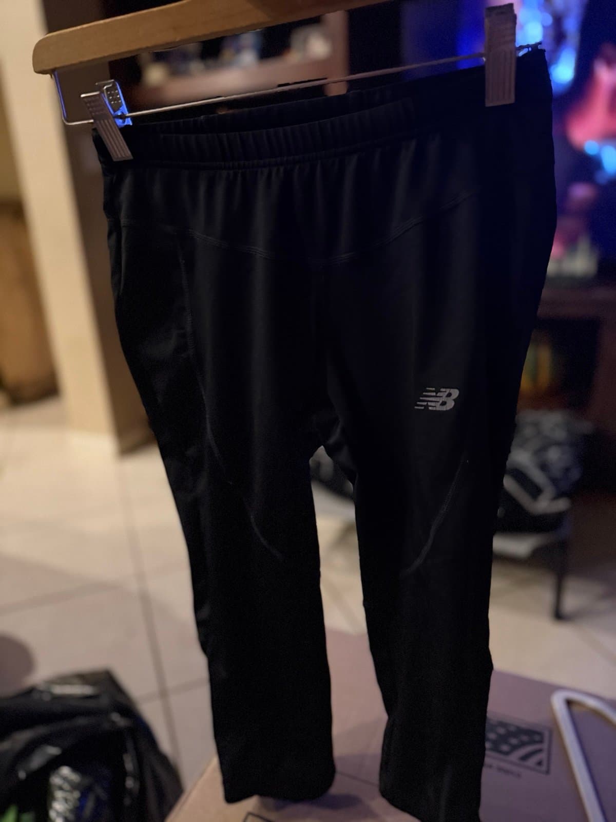 Girls New Balance black running workout athletic capris small