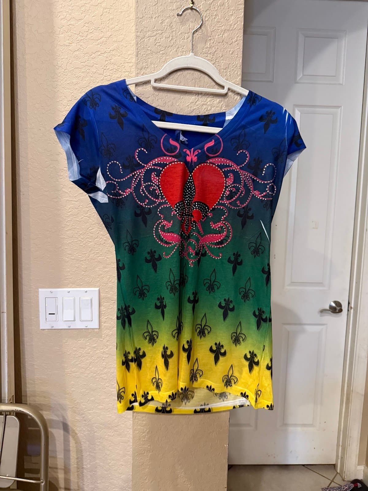 hip XL Ombre Fleur-de-lis Rhinestone Top