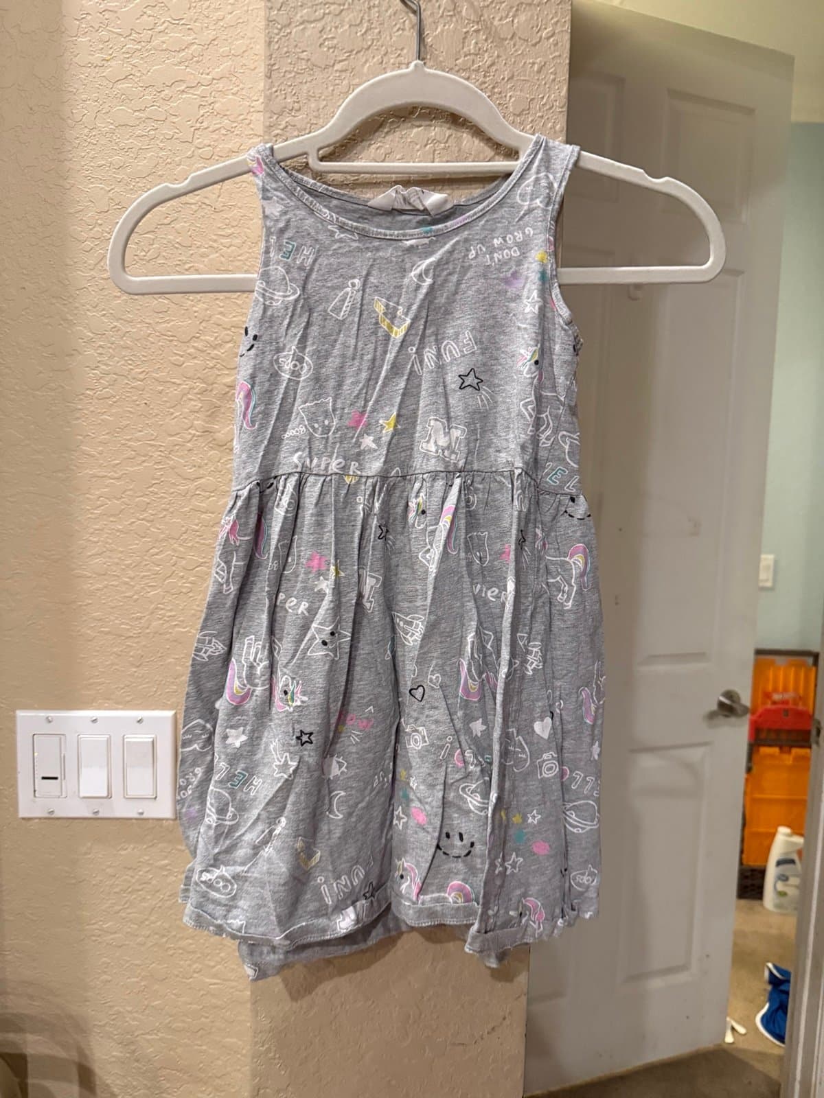 H&M Girls Grey Unicorn Star Dress US 6-8Y
