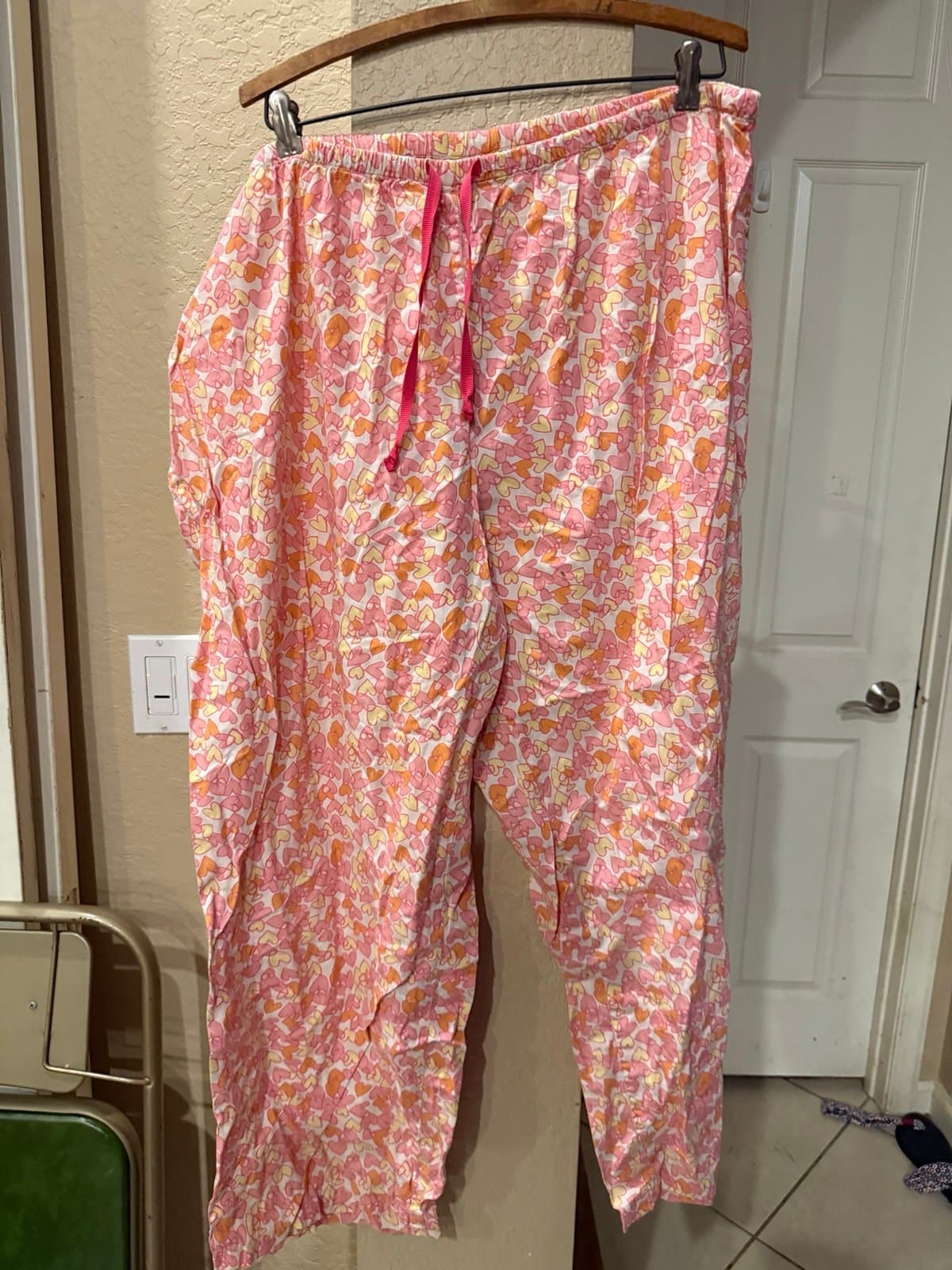 Old Navy XXL Pink Heart Pajama Pants