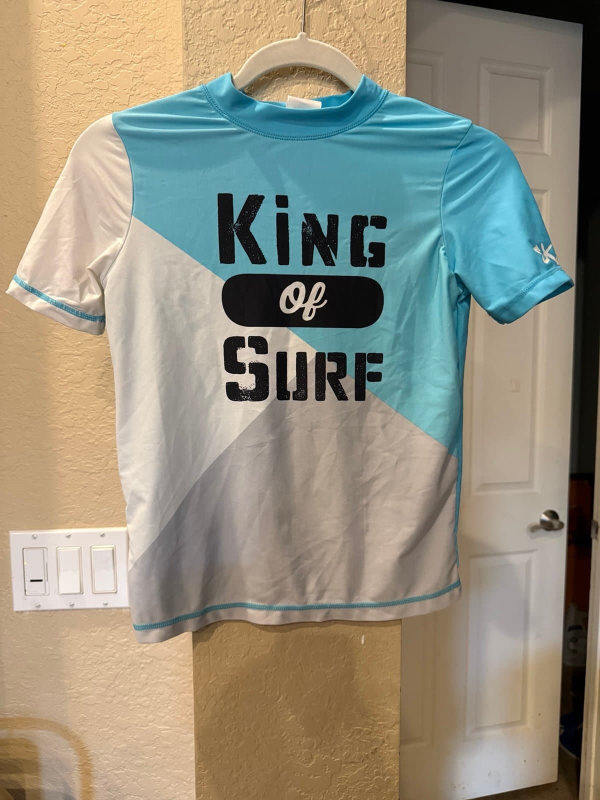Skechers King of Surf Rash Guard Size 10/12