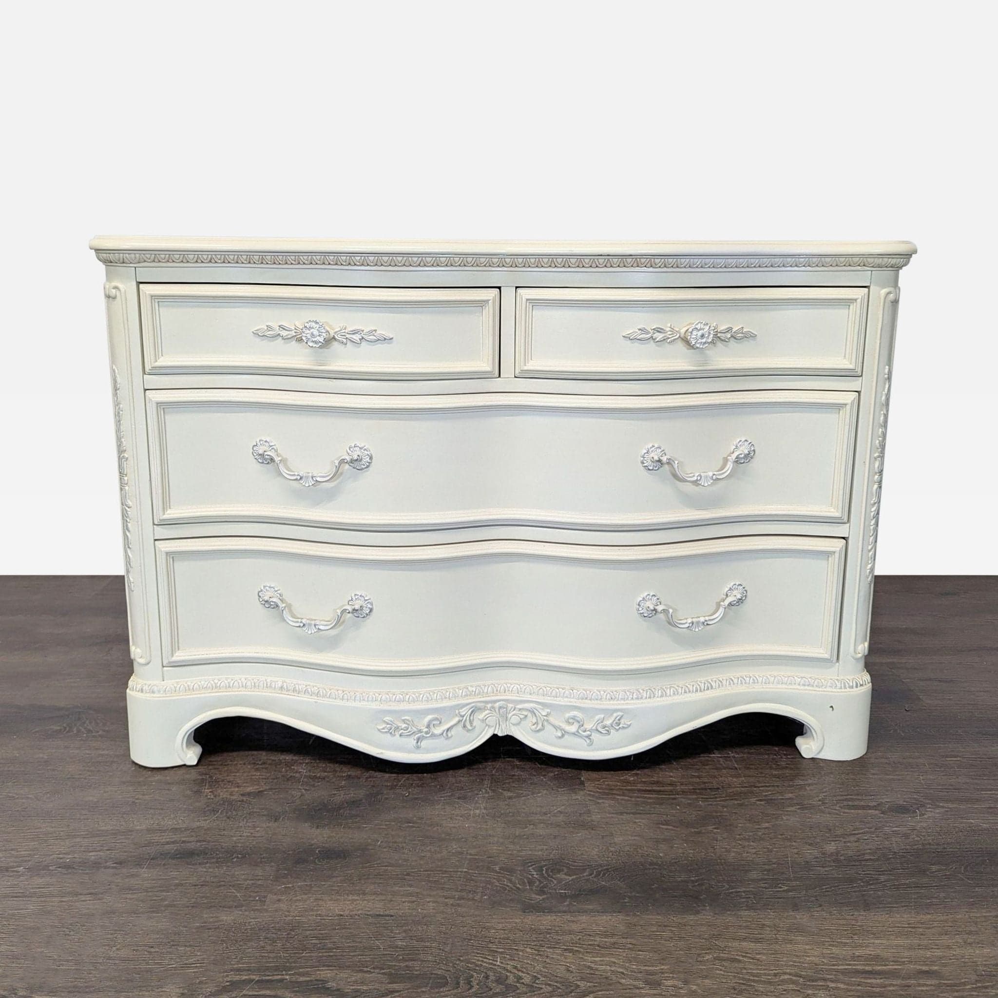 Lea Jessica McClintock Romance 4 Drawer French Provincial Dresser