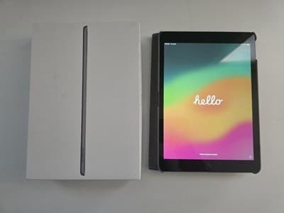 Apple iPad 10.2" 9th Gen A13 64GB WiFi + Cellular Unlocked Space Gray MK663LL/A