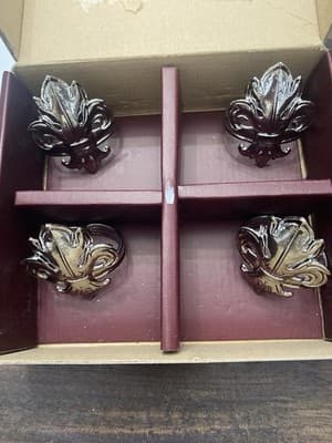 Vintage Set of 4 Arthur Court Fleur De Lis napkin rings In Box