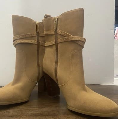 Tommy Hilfiger Suede Block Heel Camel Tassel Booties