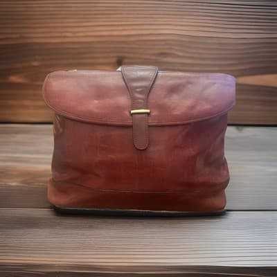 Vintage Luxury Baggagio Soft Leather Briefcase Brass Hardware ShoulderStrap