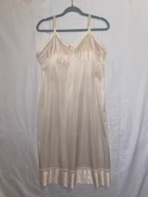 Lorraine Nude Slip Classic Old Hollywood Sexy Made In US Vintage