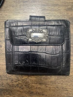 BRIGHTON Bifold Black Croc Embossed Wallet 10 Credit Card Sleeves, Coin Pocket