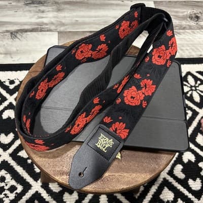 Beautiful Ernie Ball Red Rose Jacquard Guitar Strap 41” To 72”