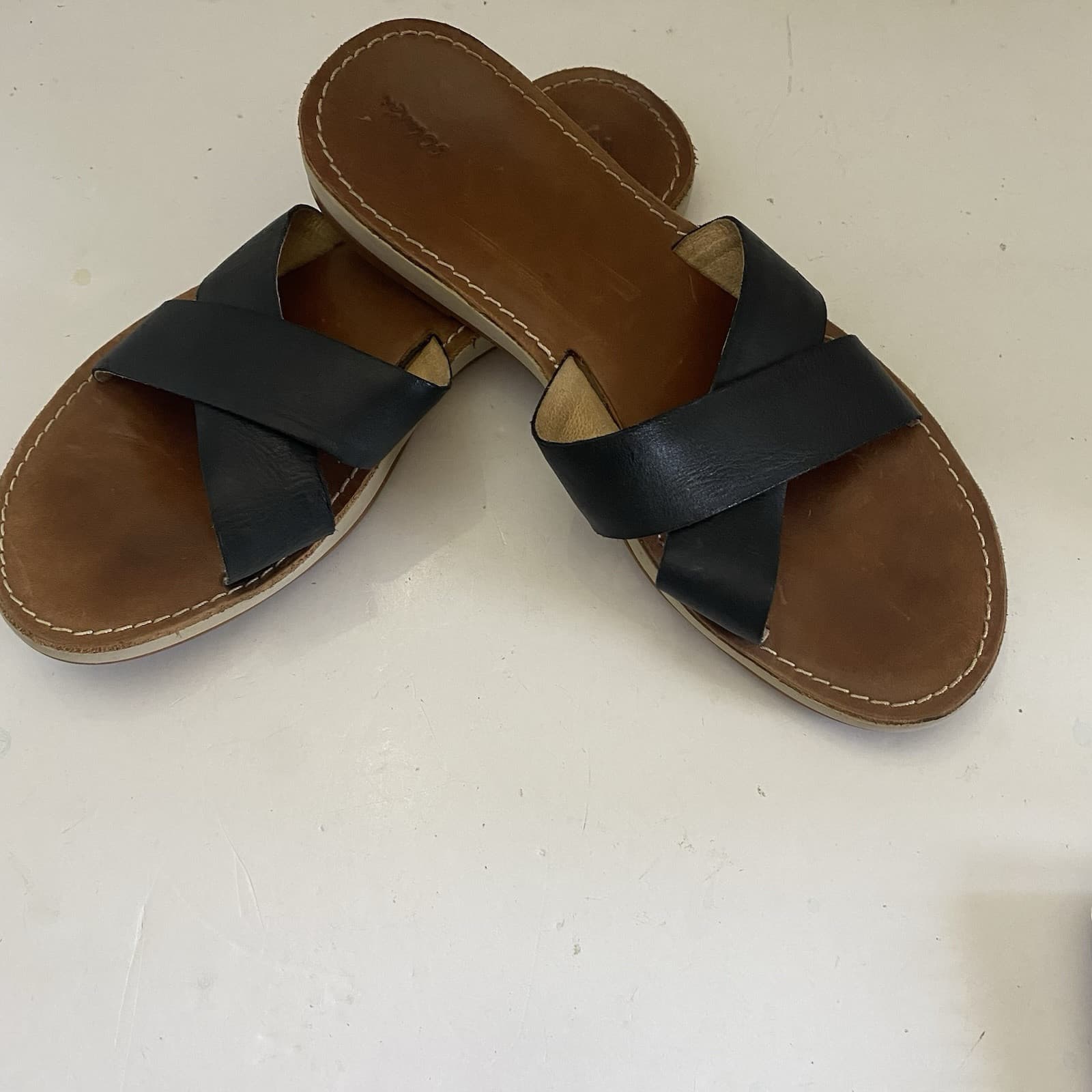 Olukai Sandals Womens 8 Slip On Flats Comfort Black Leather