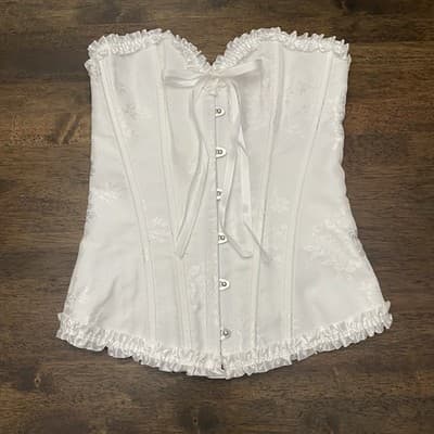 White Corset Lace Up Scalloped Hem Bustier Sz XS Bride Fairy Sexy Siren
