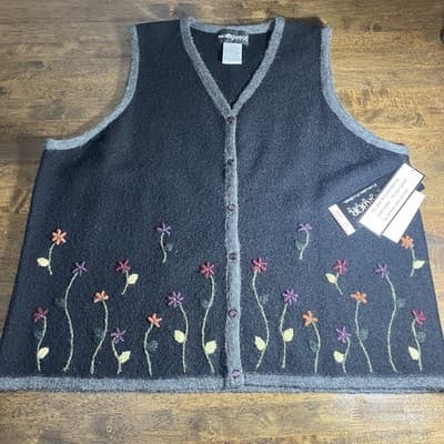 Ladies 1X Vest Wool Mohair Floral Embroidered Cardigan Vest Teachers Vtg NWT