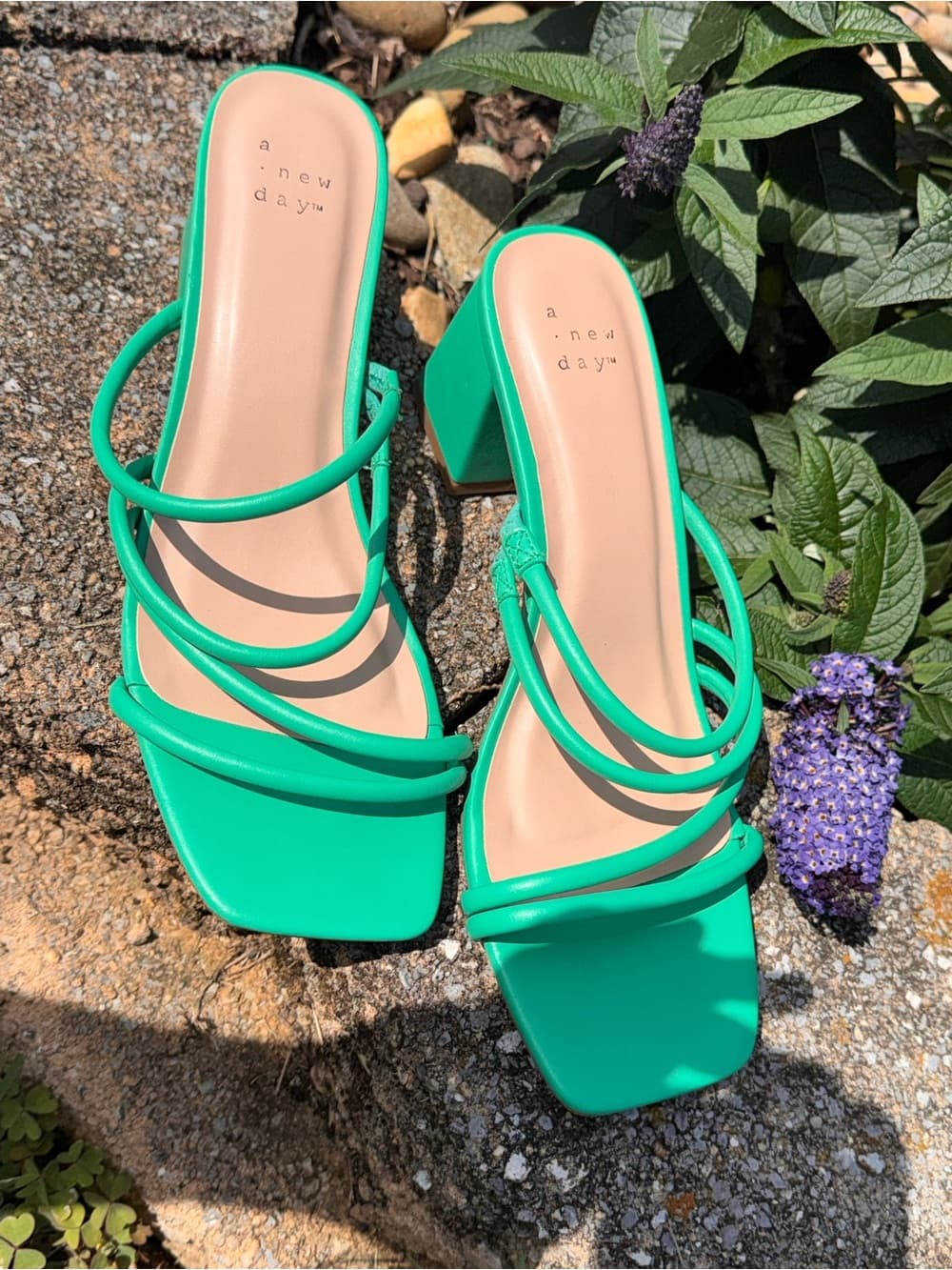 Women’s Strappy Block Heel Sandals in Green Summer Sandals Size 8.5 8 1/2