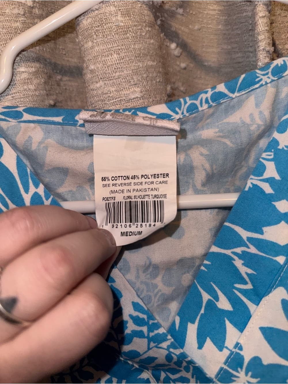 Blue Floral V-neck Medical Scrub Top Nursing Wear medium blue and white size M