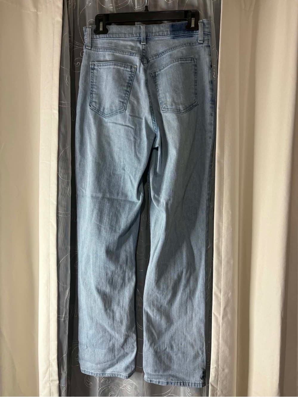Abercrombie and Fitch Straight Leg Jeans | Waist 27” | Size 4 | High Rise Curve