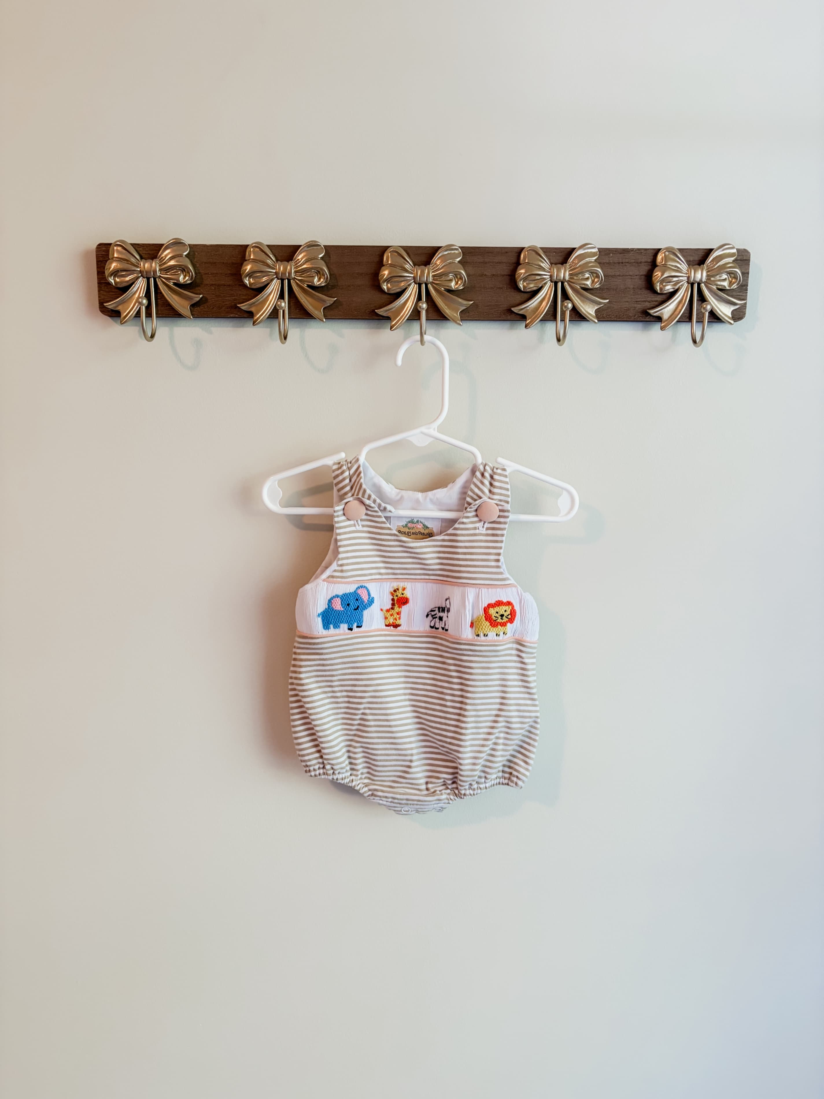 Pickles and Pralines boys size 3 months zoo animal smocked outfit bubble