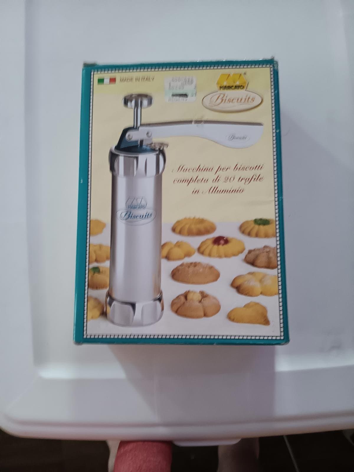 Paderno Biscuit Press Cookie Maker with 20 Aluminum Molds