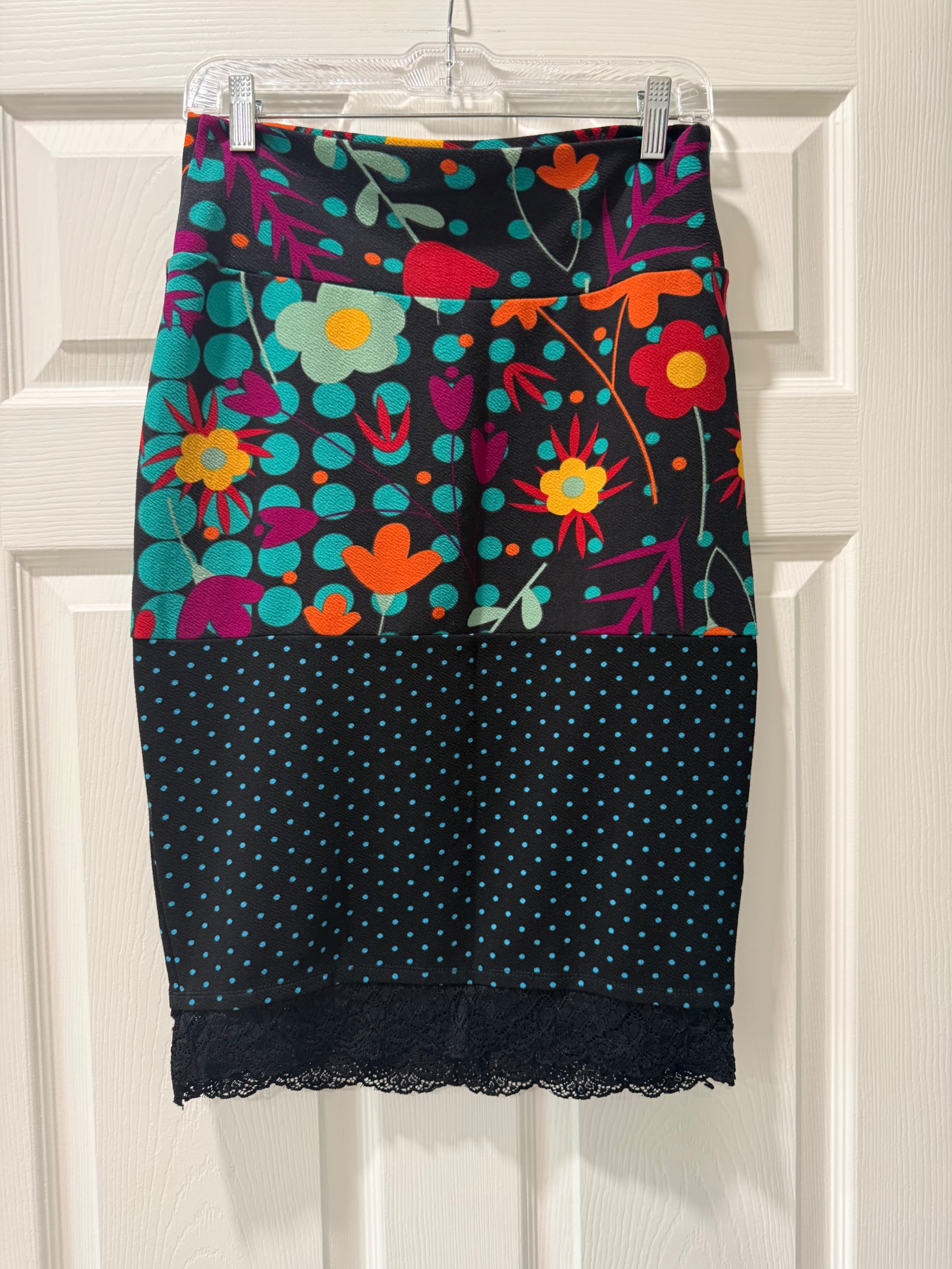 LuLaRoe Floral Polka Dot Skirt Size M