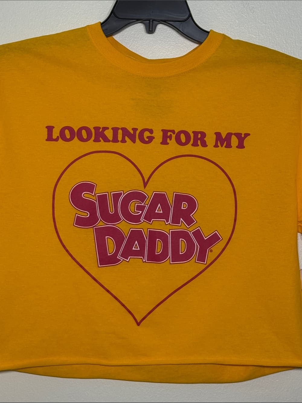 Cropped Yellow 'Looking For My Sugar Daddy' Graphic Tee | Size Medium