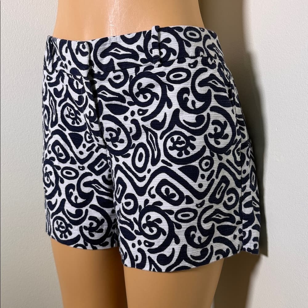 Ann Taylor Abstract Print Shorts - Size 8