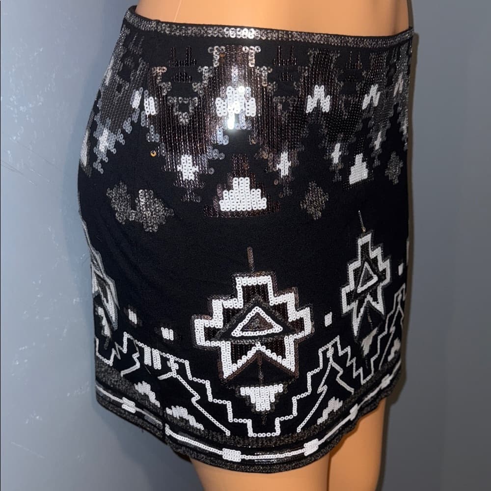 Express Sequin Embellished Mini Skirt - Size Medium