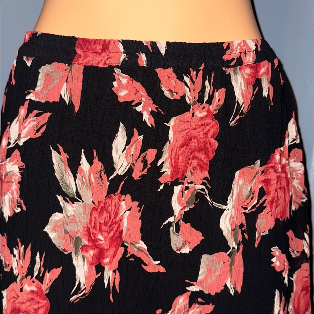 Elegant Style & Co. Floral Skirt - Size 6