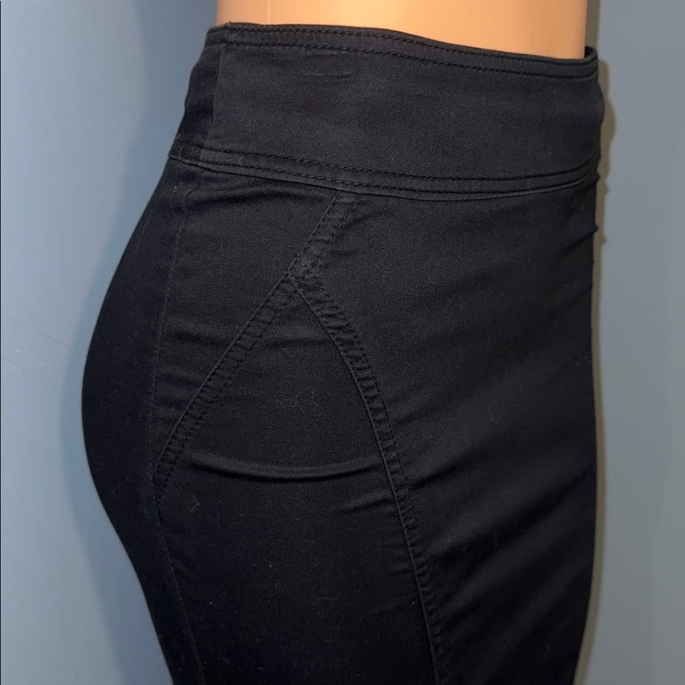 Classic Black H&M Pencil Skirt - Size 4