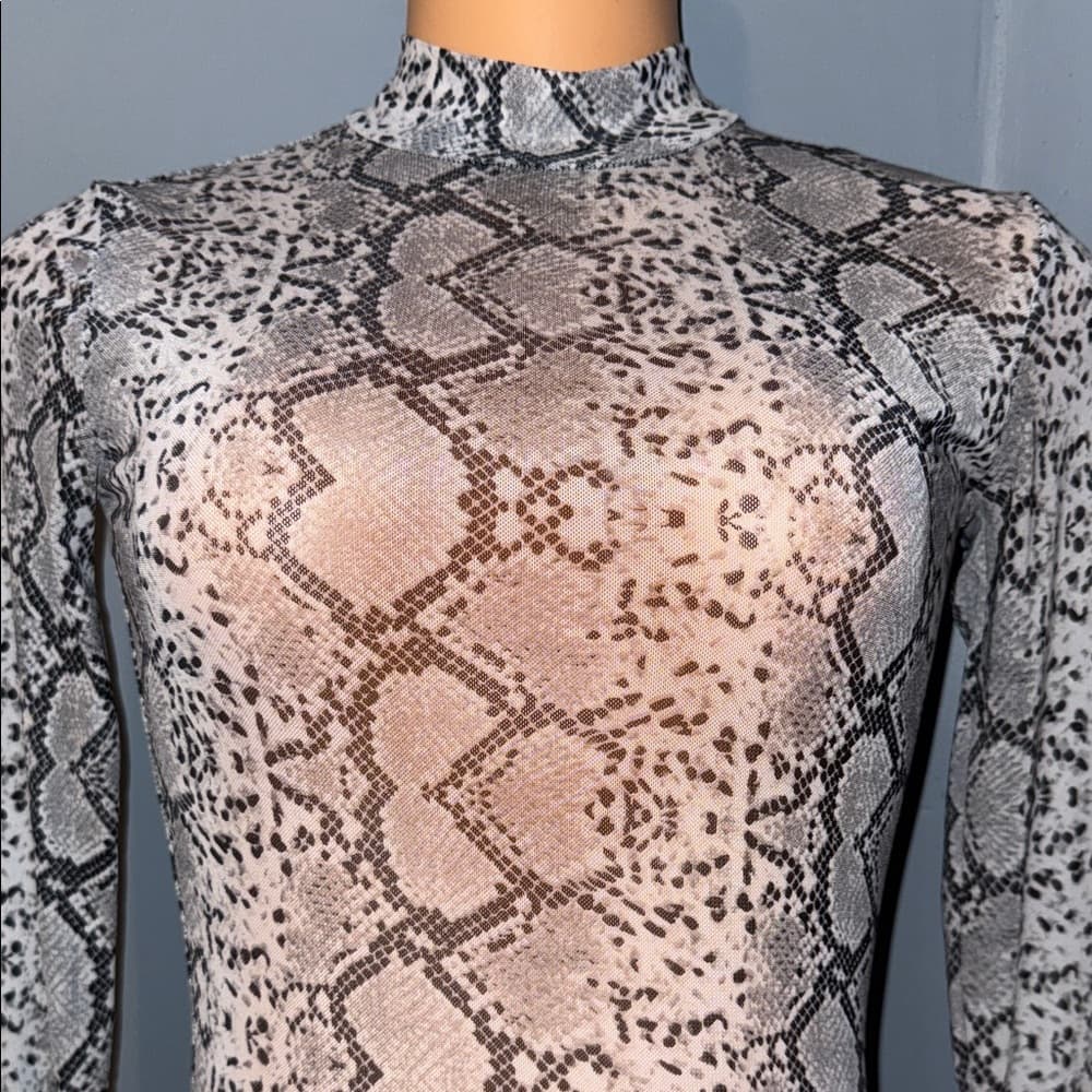 Elegant Long Sleeve Snake Print Dress