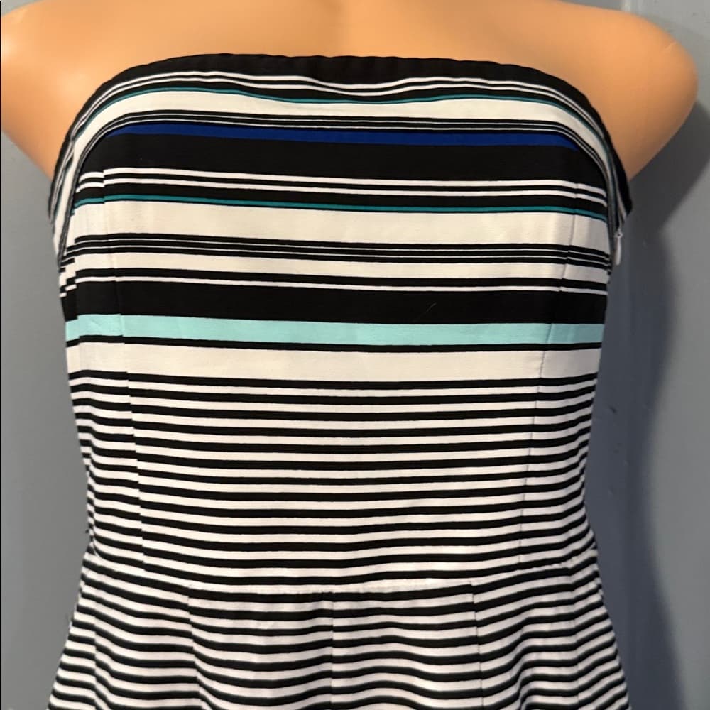 Strapless Striped Dress With Pockets