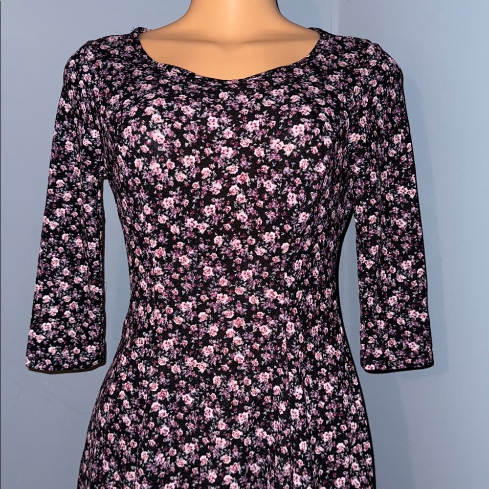 So Rad Floral Dress - Size Small