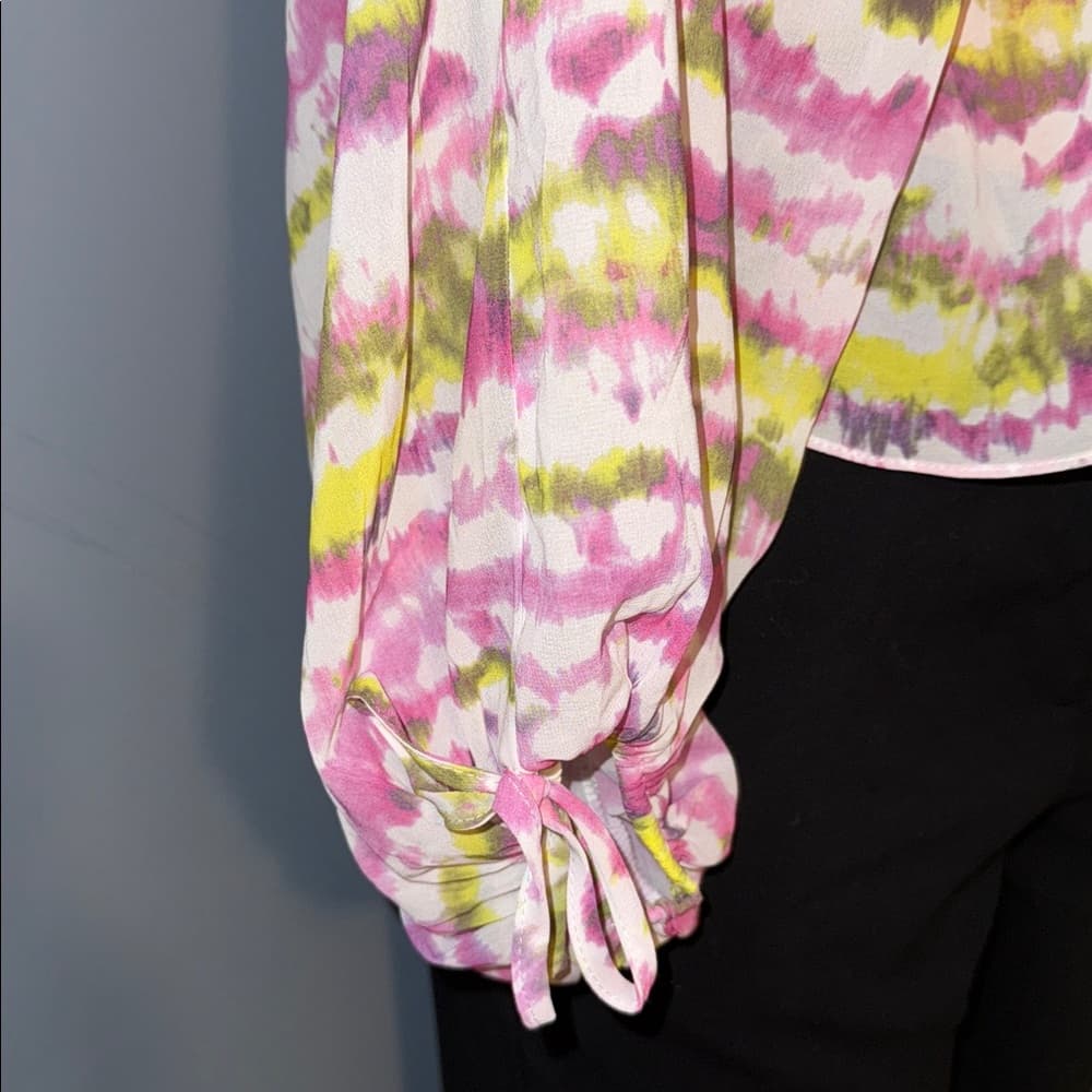 Milk & Honey Tie-Dye V-Neck Blouse - Size Small