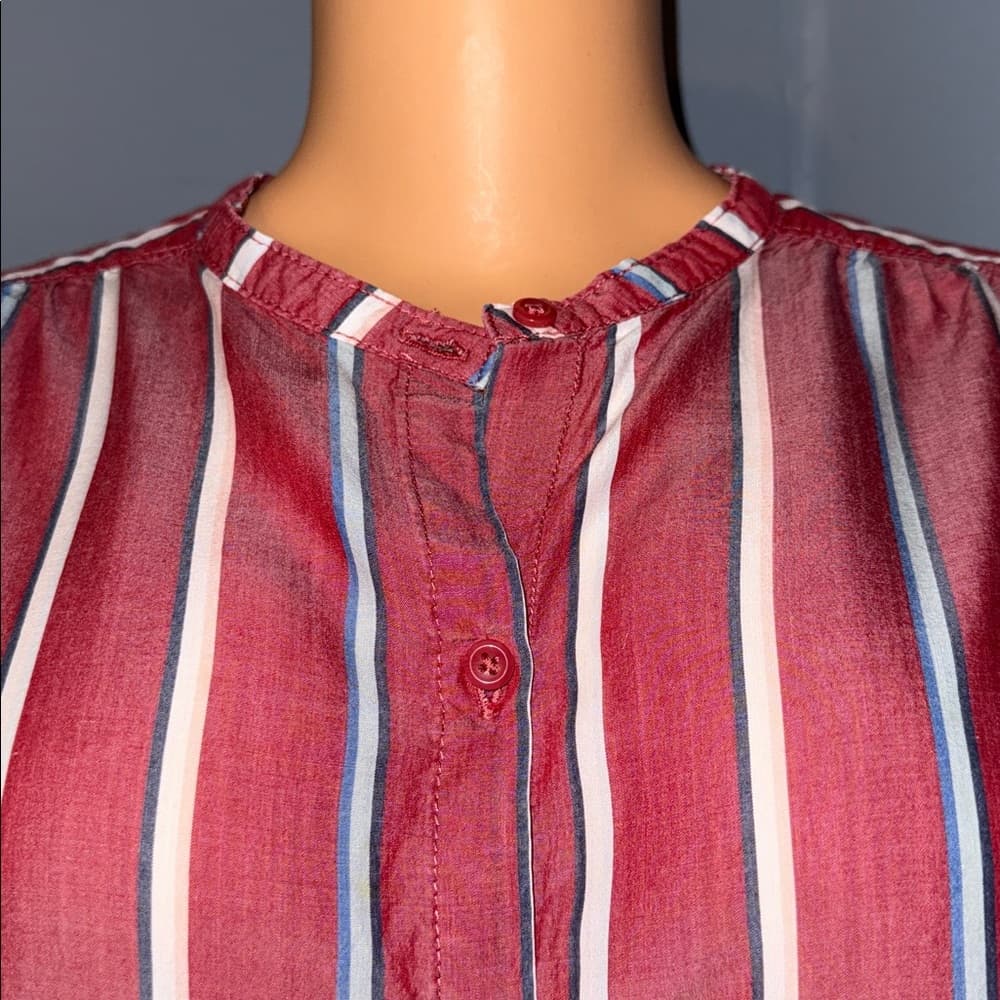 Stylish Striped Button-Up Blouse – Size Medium