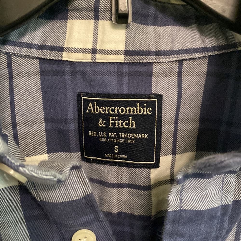 Abercrombie & Fitch long sleeve button down shirt