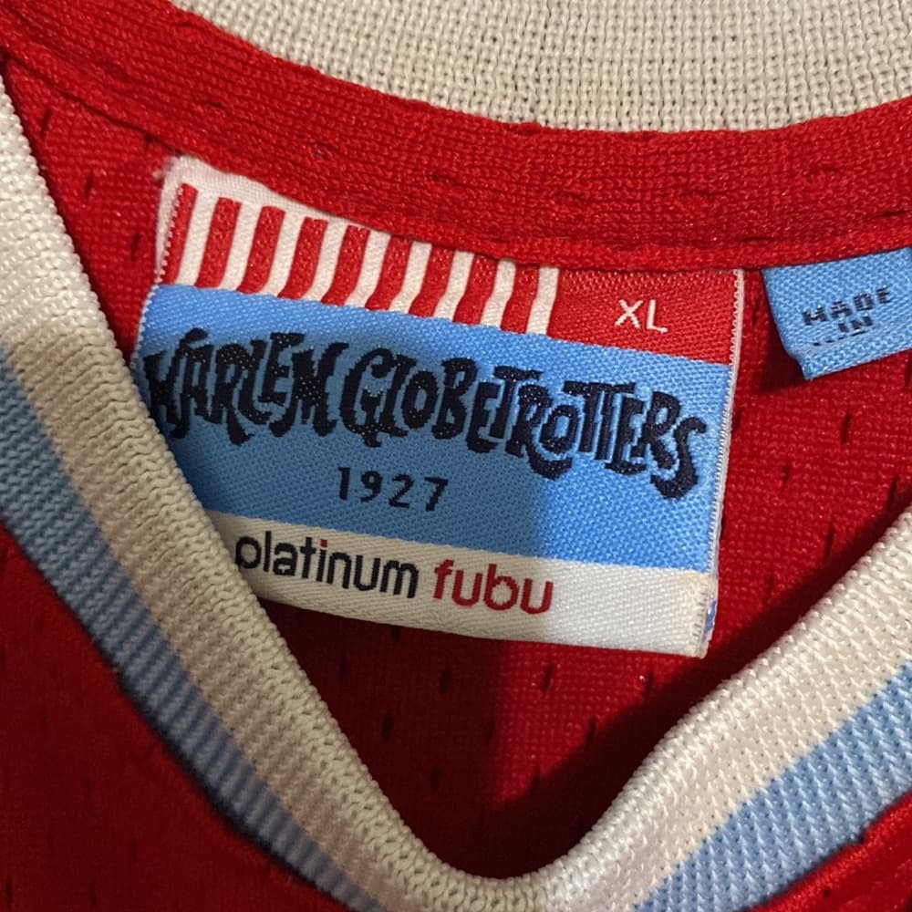 Harlem Globetrotters Jersey. Curly 22. 1927 Platinum FUBU. Men’s Size XL.