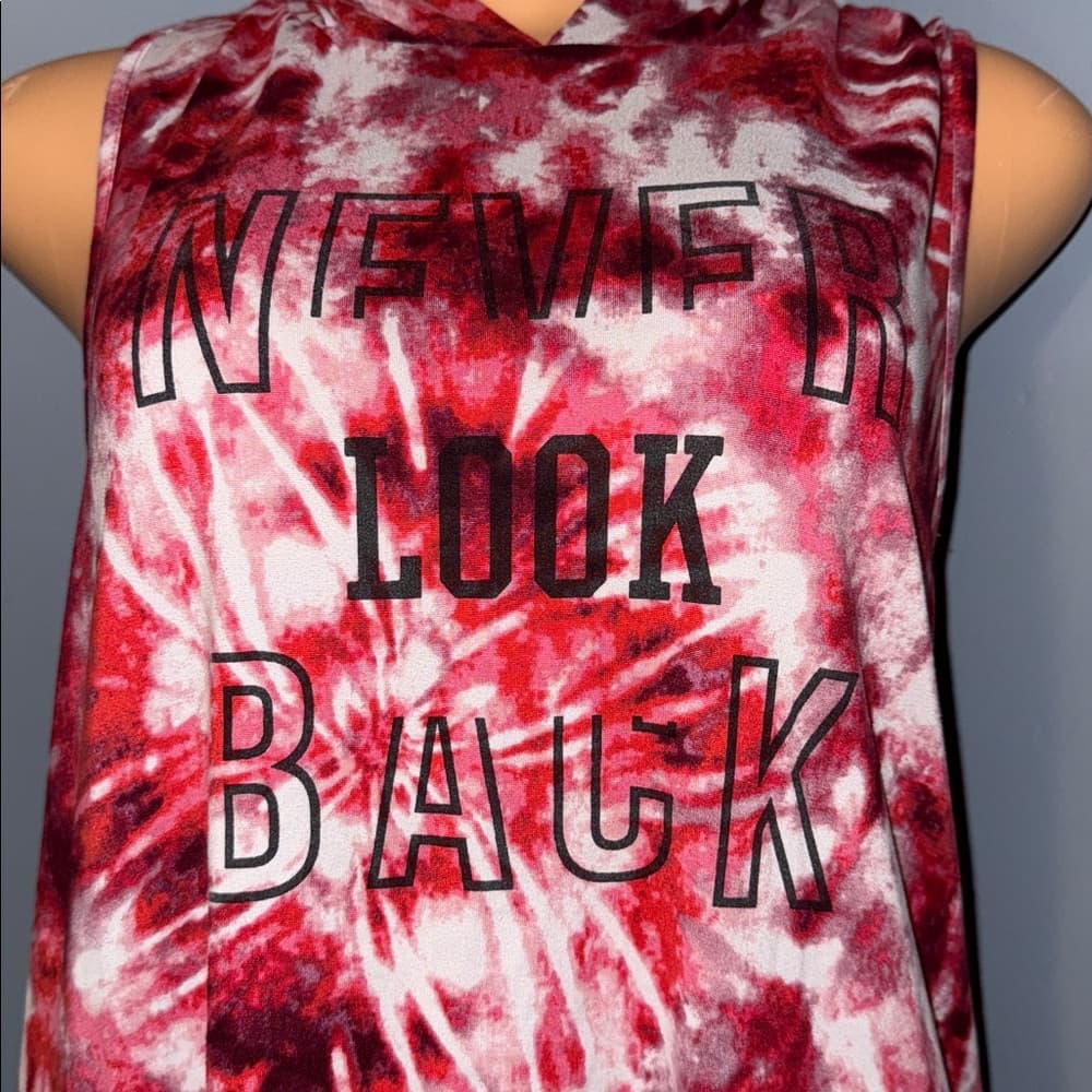 Trendy Red Tie-Dye "Never Look Back" Tank – Size Large
