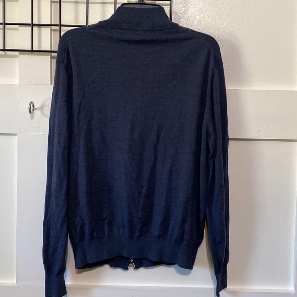 Men’s zip up sweater