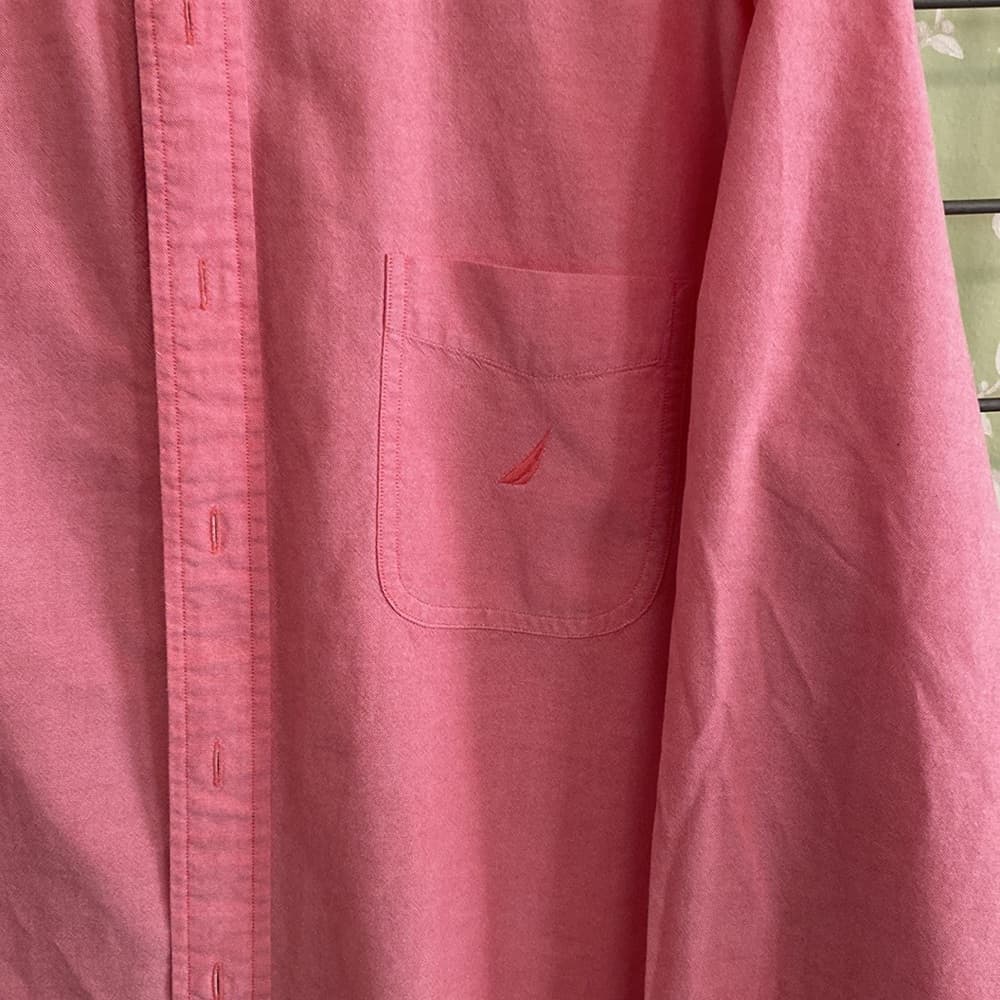 Nautica classic fit long sleeve button down shirt