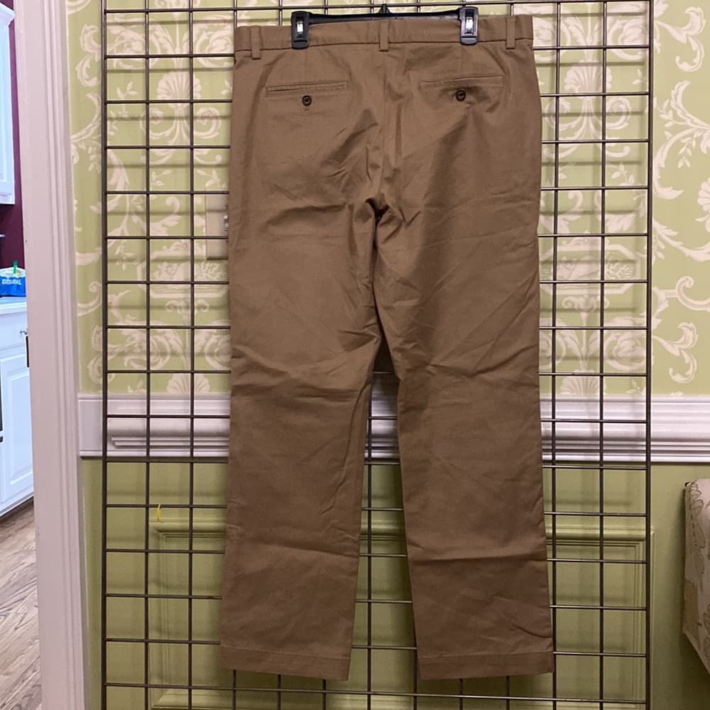 36 x 32 Banana Republic Aiden Chino khakis