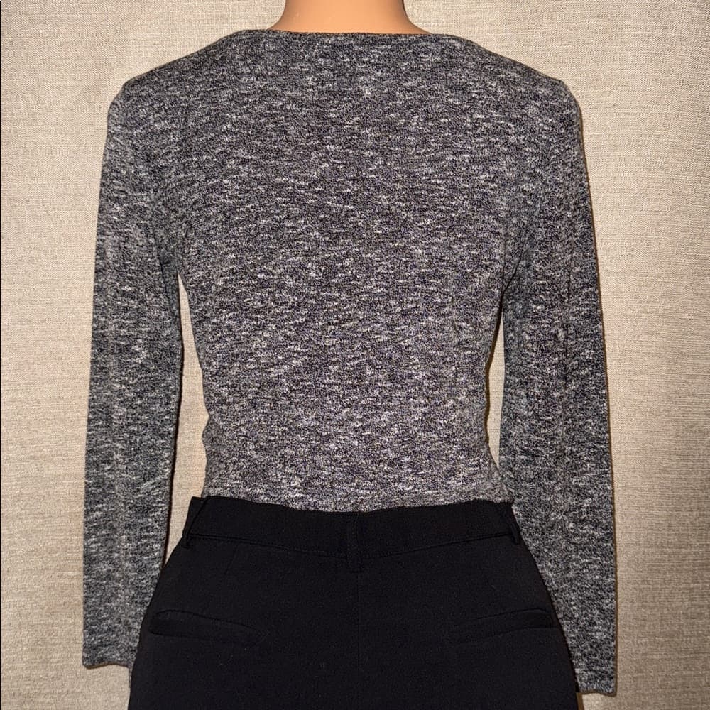 Forever 21 Gray Textured Long Sleeve Crop Top - Size Small