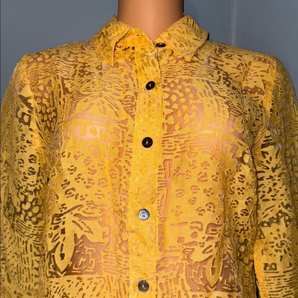 White Stag Yellow Sheer Button-Up Blouse - Size Small 4/6