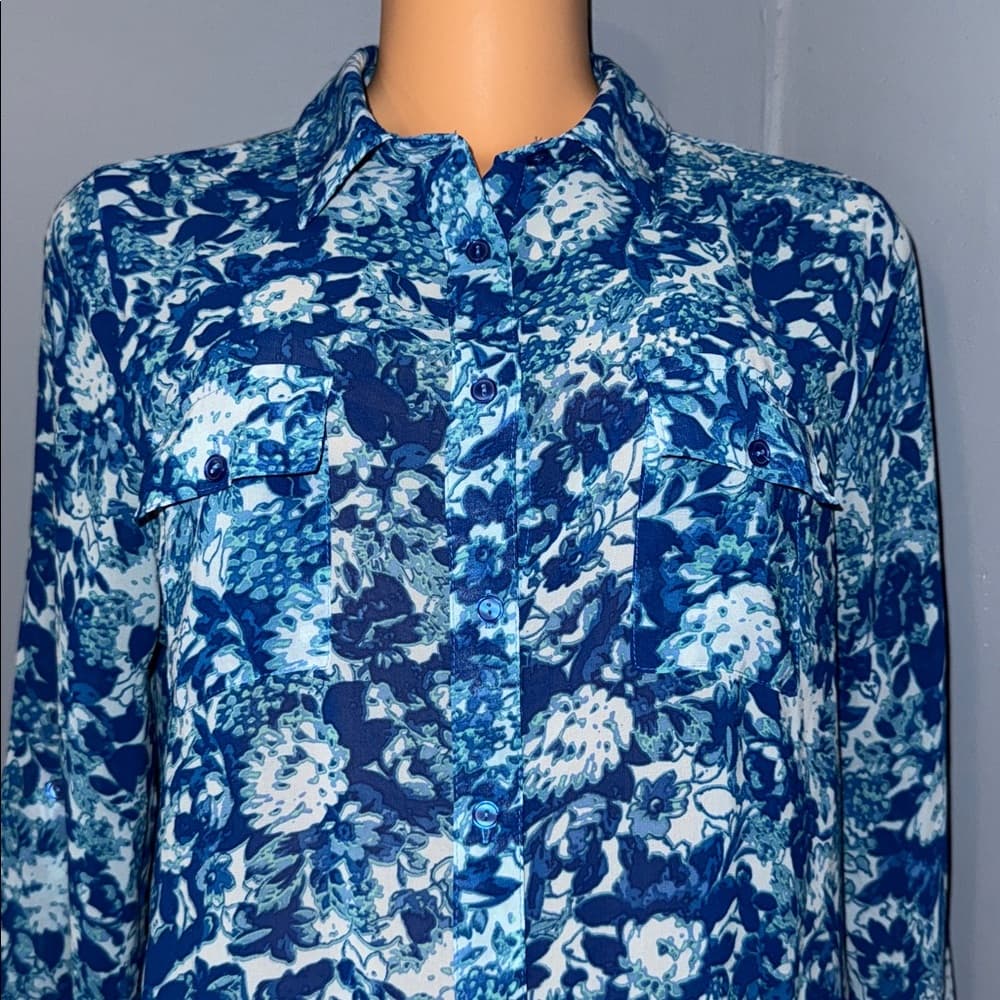 Ambiance Apparel Floral Blouse – Size Large