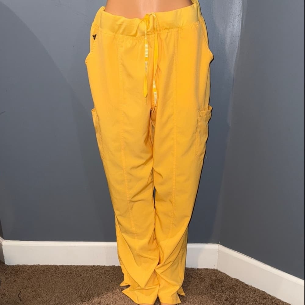 NWOT - Med Courture Scrub Pants - Size XLT