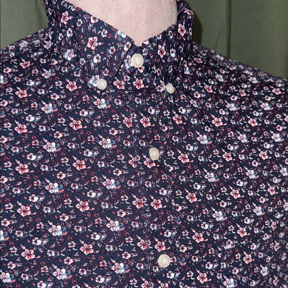 Men's Short Sleeve Floral Shirt - Navy and Pink