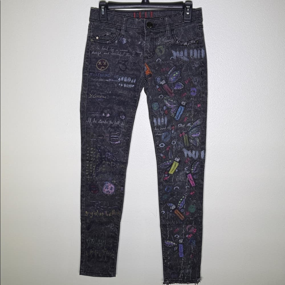 ELLE graffiti jeans