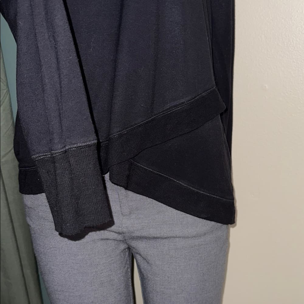 Avia Black Asymmetrical Long Sleeve Blouse