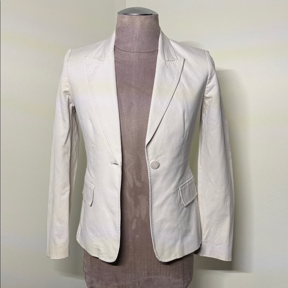 Chic Cream Blazer