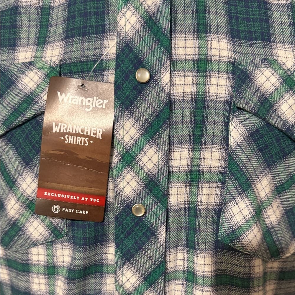 Wrangler Men's Green and Blue Plaid Button Down Shirt