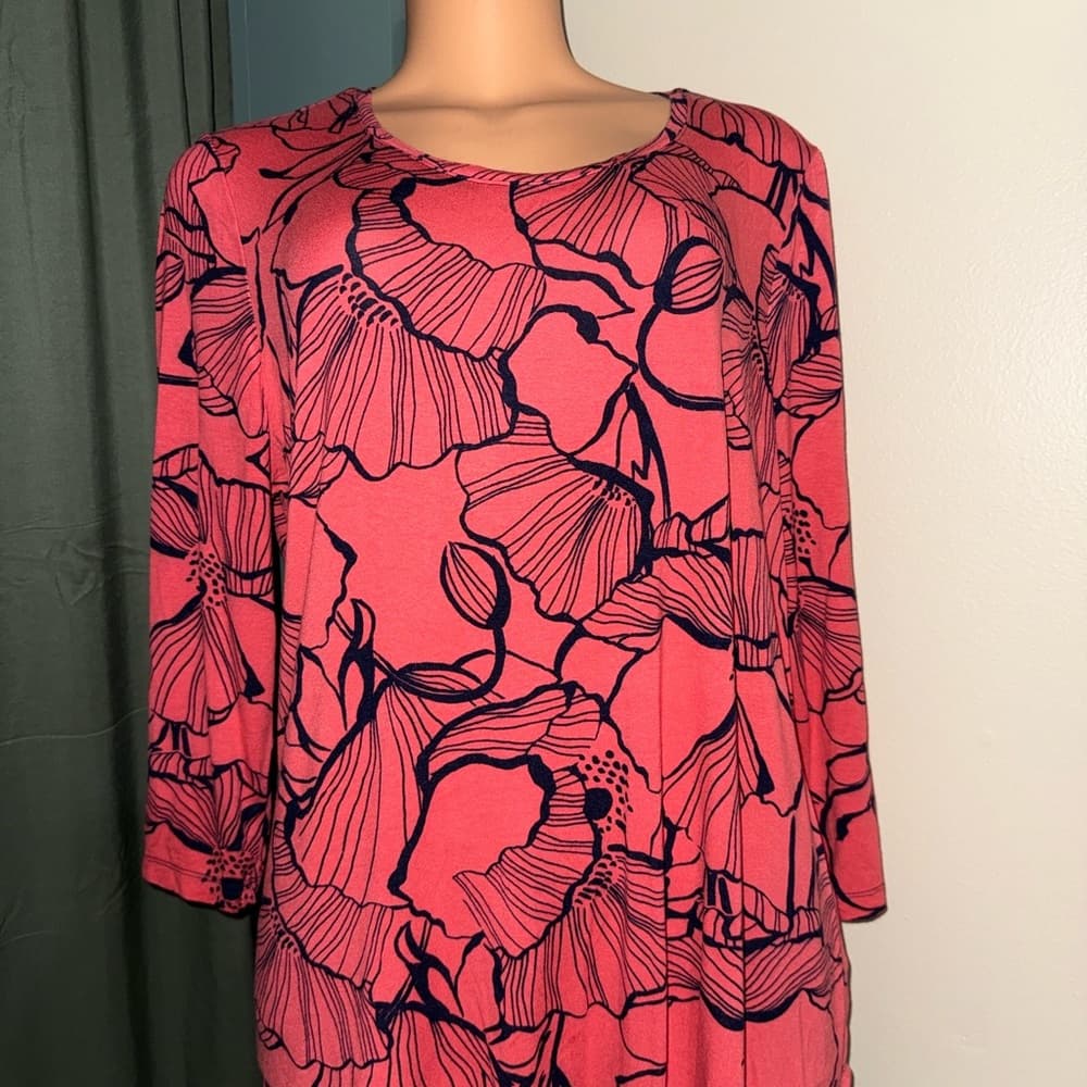 JM Collection Coral and Black Floral Blouse